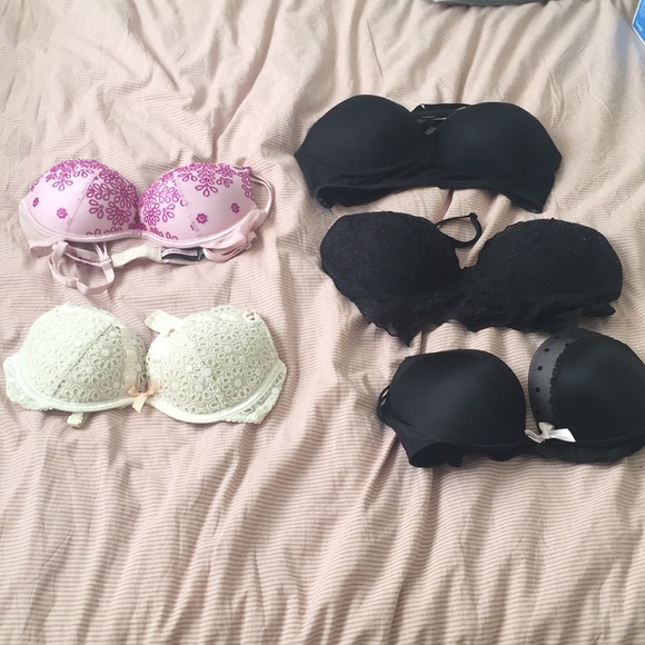 Bras - Picture 2 of 2